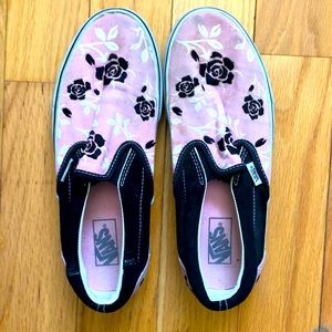 Women’s Vans Off the Wall slip on pink with black roses size 10